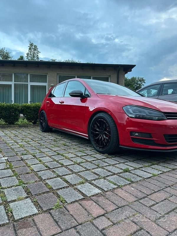 Usata VW Golf VII 125 CV (91 kW) 2016 Rosso Utilitaria
