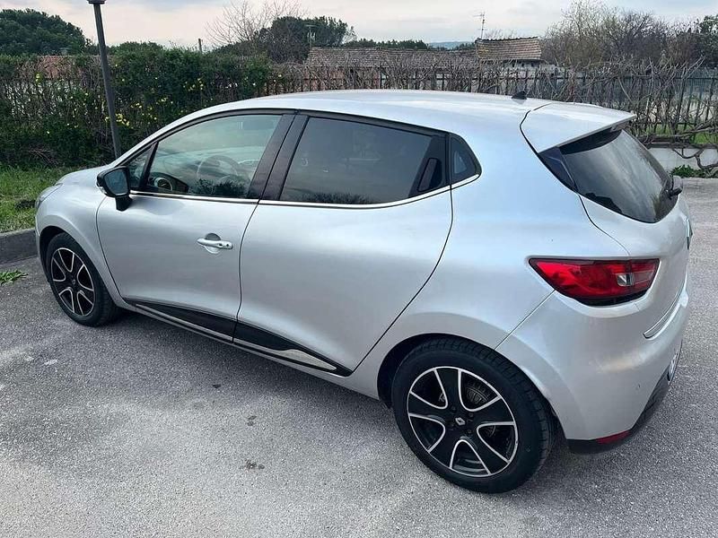 Usata Renault Clio IV Zen 90 CV (66 kW) 2016 Argento Berlina