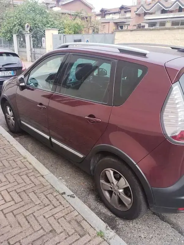 Usata Renault Scenic E-Tech 110 CV (80 kW) 2015 Marrone Monovolume