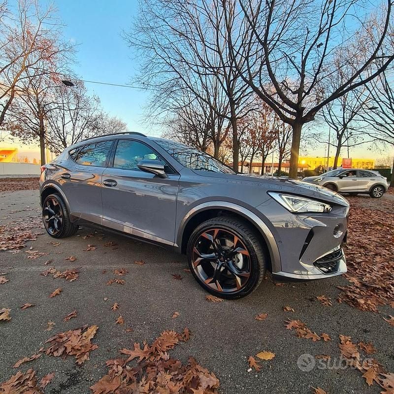 Grigio Usata 2024 Cupra Formentor SUV | 30.000 € (Cara) - Immagine 1/4
