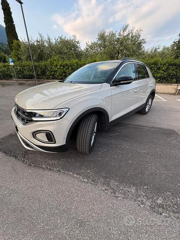 Usata VW T-Roc 2023 SUV