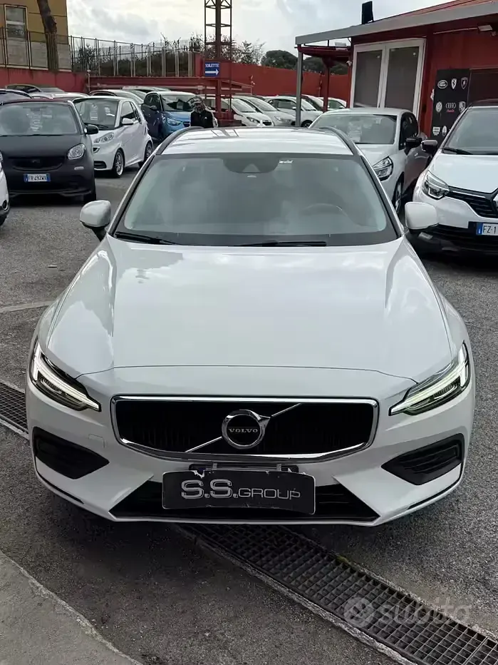 Usata Volvo V60 Business Edition 150 CV (110 kW) 2020 Bianco Station wagon