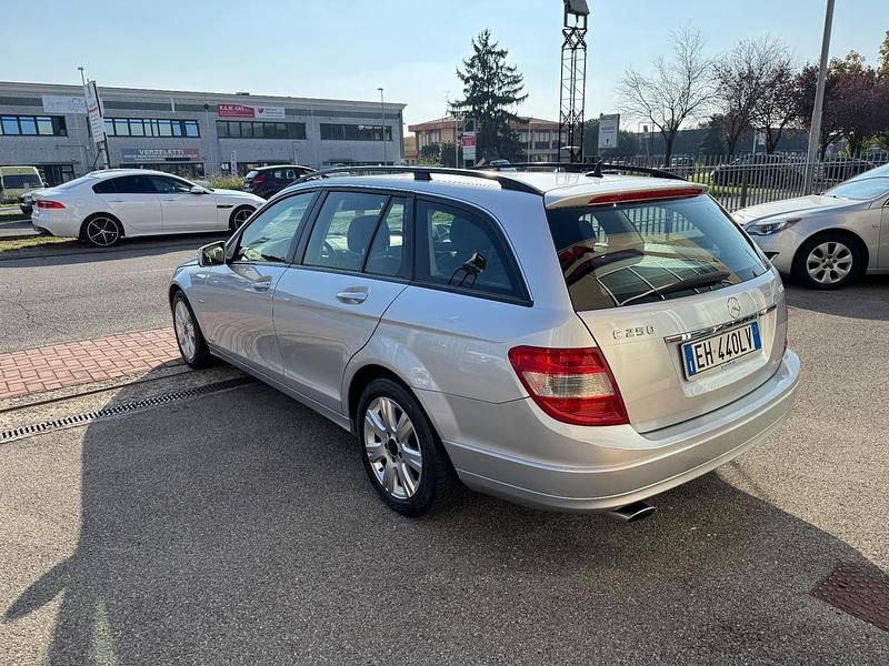 Gebraucht Mercedes C250 Avantgarde 204 PS (150 kW) 2011 Grau Kombi