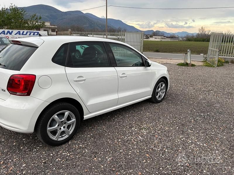 Usata VW Polo 75 CV (55 kW) 2012 Bianco Utilitaria
