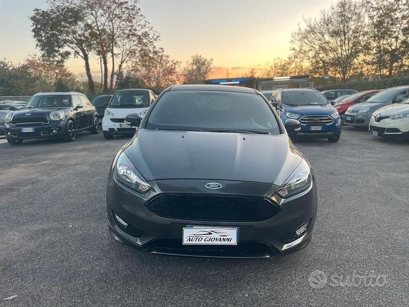 Usata Ford Focus ST 185 CV (136 kW) 2017 Grigio Berlina