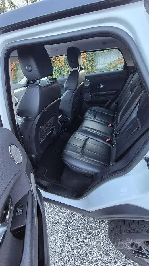 Usata Land Rover Range Rover evoque 150 CV (110 kW) 2016 Nero Furgone