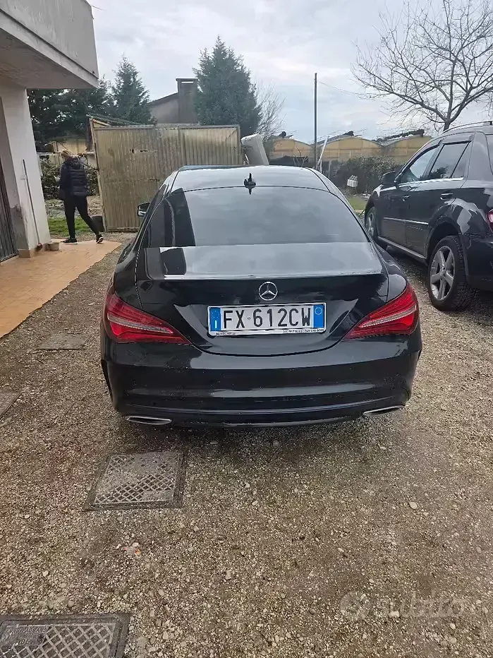 Usata Mercedes CLA200 AMG 136 CV (100 kW) 2018 Nero Coupé