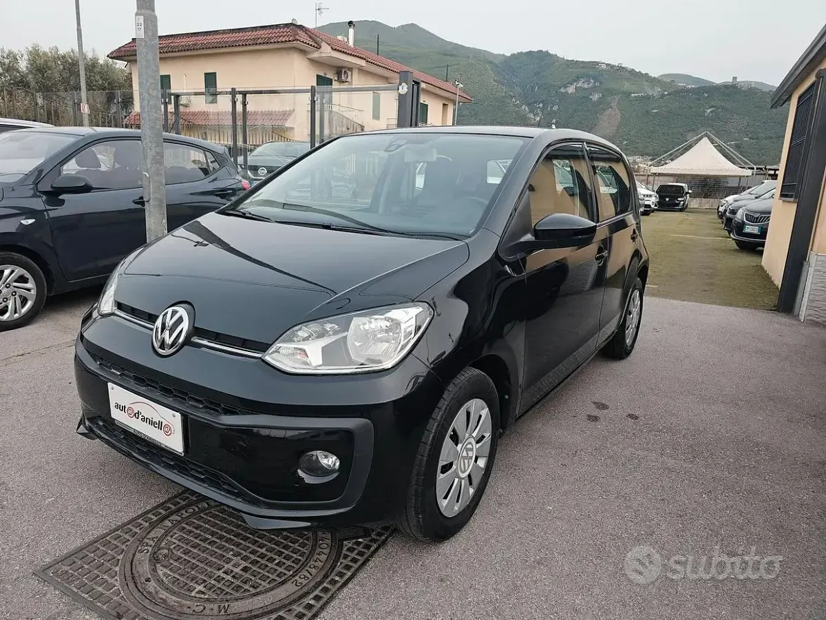 Usata VW up! Move 75 CV (55 kW) 2018 Nero Utilitaria
