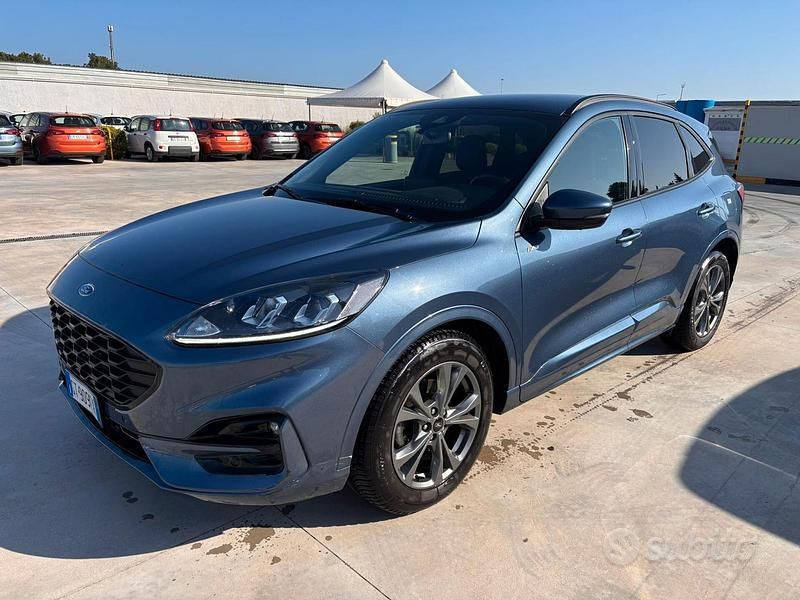 Usata Ford Kuga ST-Line 120 CV (88 kW) 2024 Blu/azzurro SUV