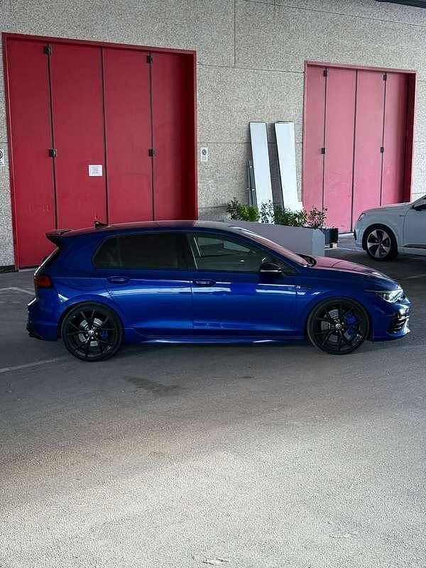 Usata VW Golf VIII R 333 CV (244 kW) 2022 Blu Utilitaria