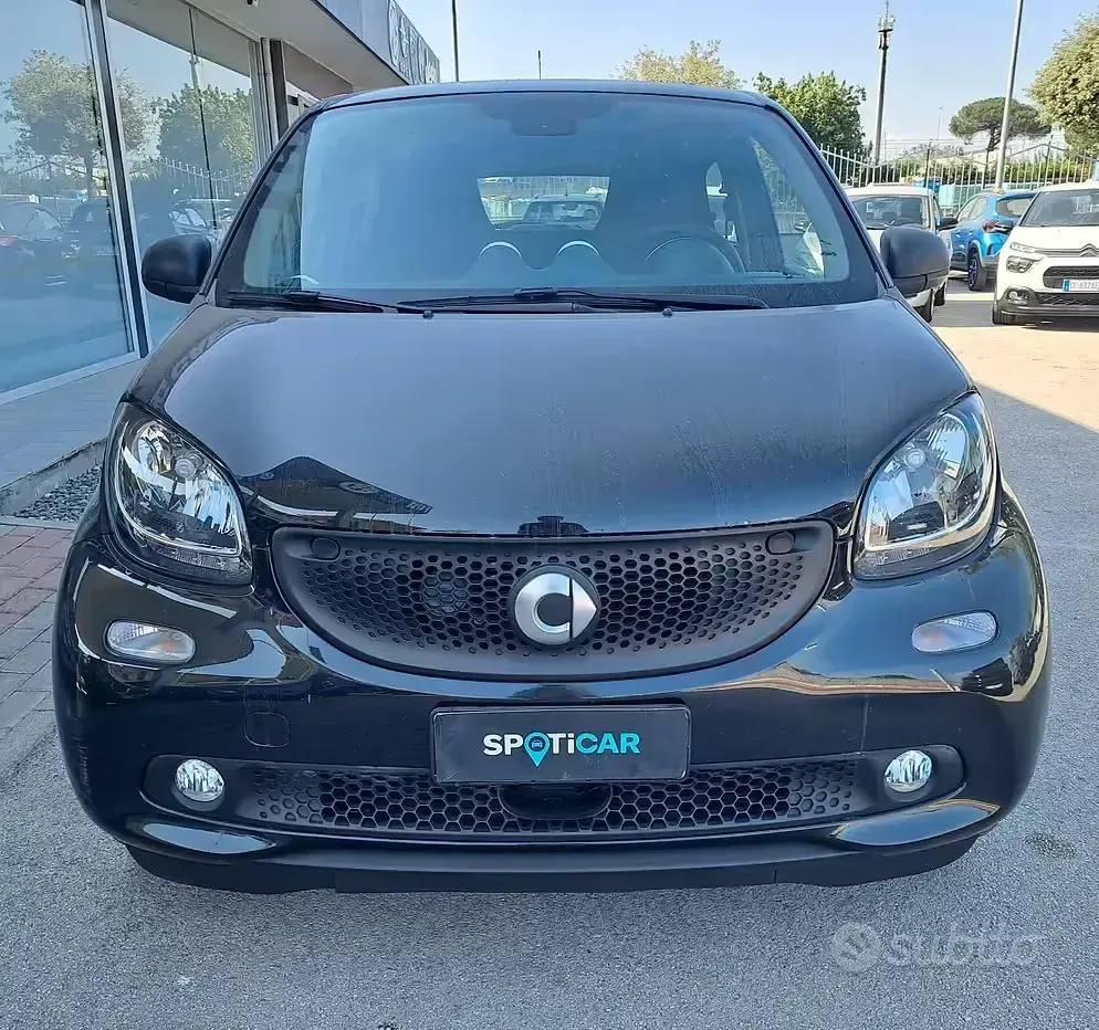 Usata Smart ForFour 71 CV (52 kW) 2019 Nero Utilitaria