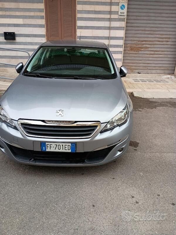 Grigio Usata 2016 Peugeot 308 Station wagon | 8500 € (Buon prezzo) - Immagine 1/2