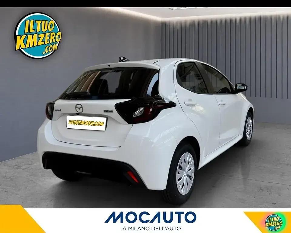 Nuova Mazda 2 Prime-Line 116 CV (85 kW) 2025 Lunar white Utilitaria