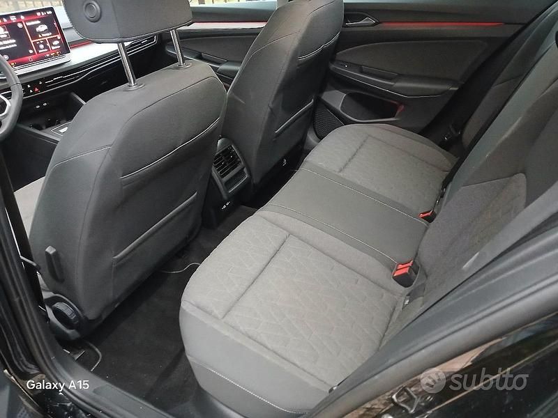 Usata VW Golf VIII 150 CV (110 kW) 2024 Nero Berlina