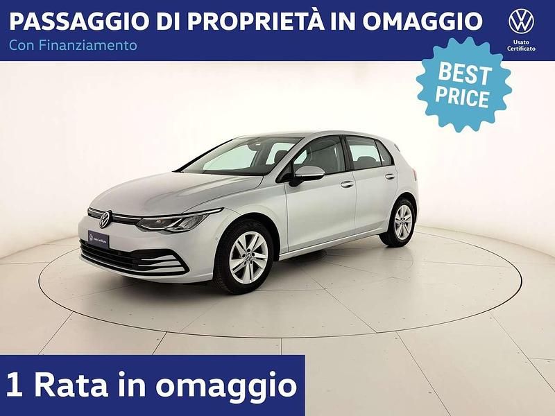 Usata VW Golf VIII Life 131 CV (96 kW) 2022 Reflex silver metallizzato Berlina