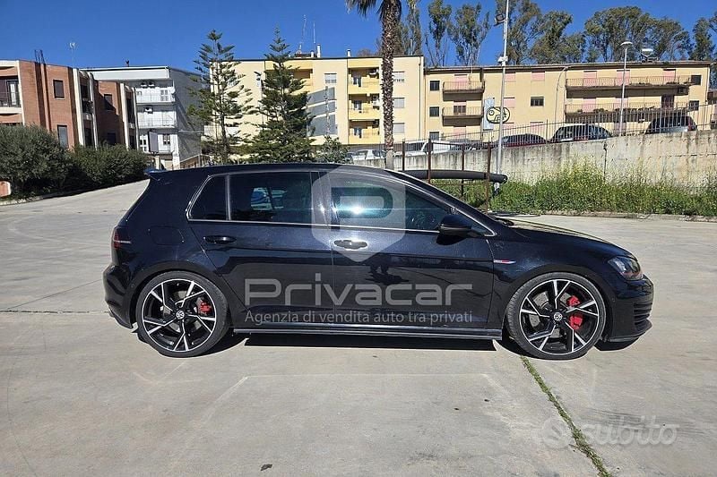Usata VW Golf VII Business 300 CV (220 kW) 2015 Nero Utilitaria