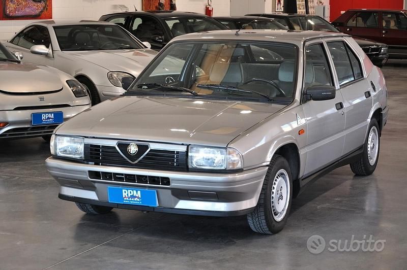Usata Alfa Romeo 33 86 CV (63 kW) 1990 Grigio Berlina