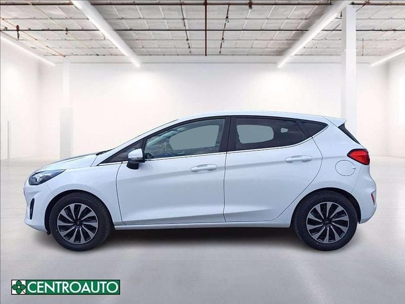Usata Ford Fiesta Titanium 75 CV (55 kW) 2022 Bianco pastello Utilitaria