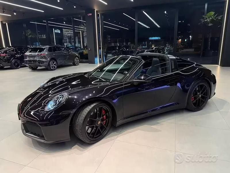 Usata Porsche 911 Targa 4 484 CV (355 kW) 2025 Nero metallizzato Cabrio