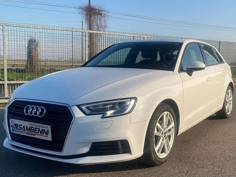 Usata Audi A3 Admired 116 CV (85 kW) 2019 Bianco Berlina