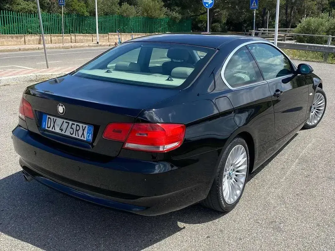 Usata BMW 325 197 CV (144 kW) 2009 Nero Coupé