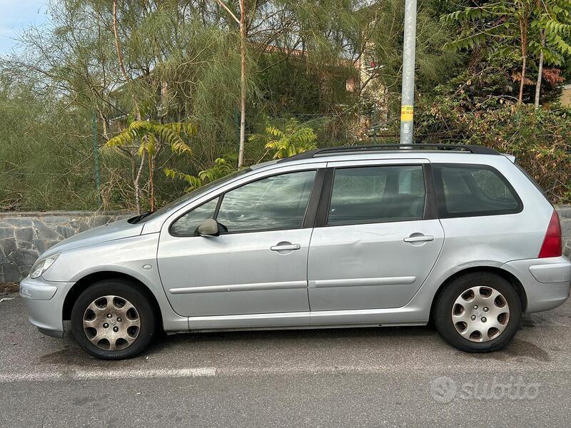 Usato 2004 Peugeot 307 1.6 Diesel 109 CV (900 €)