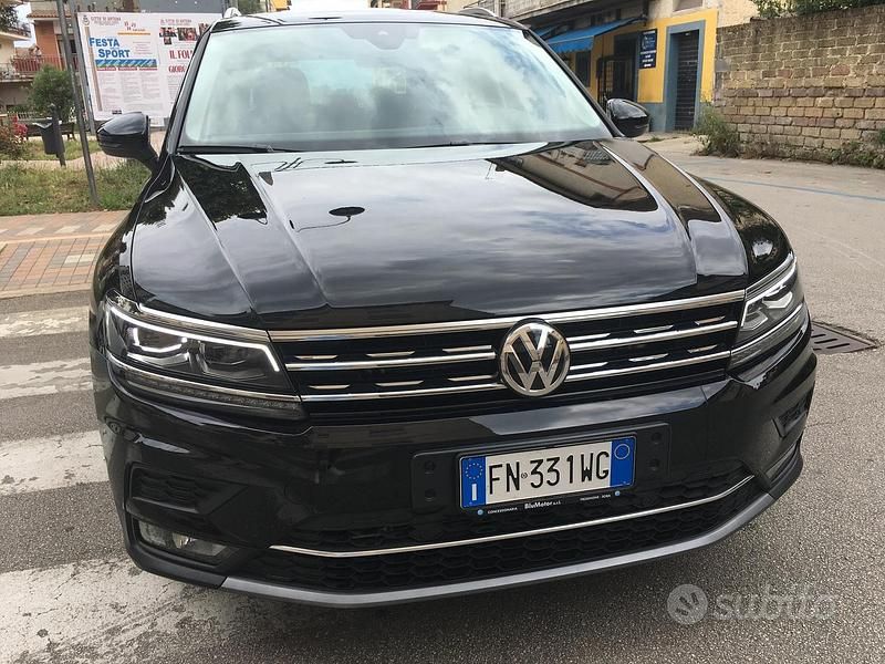 Nero Usata 2018 VW Tiguan SUV | 18.000 € (Buon prezzo) - Immagine 1/4
