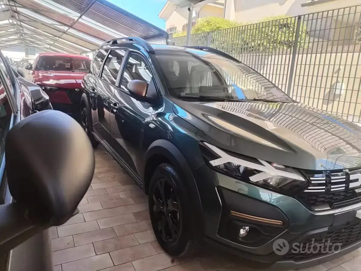 Nuova Dacia Jogger Extreme 101 CV (74 kW) 2026 Verde Monovolume