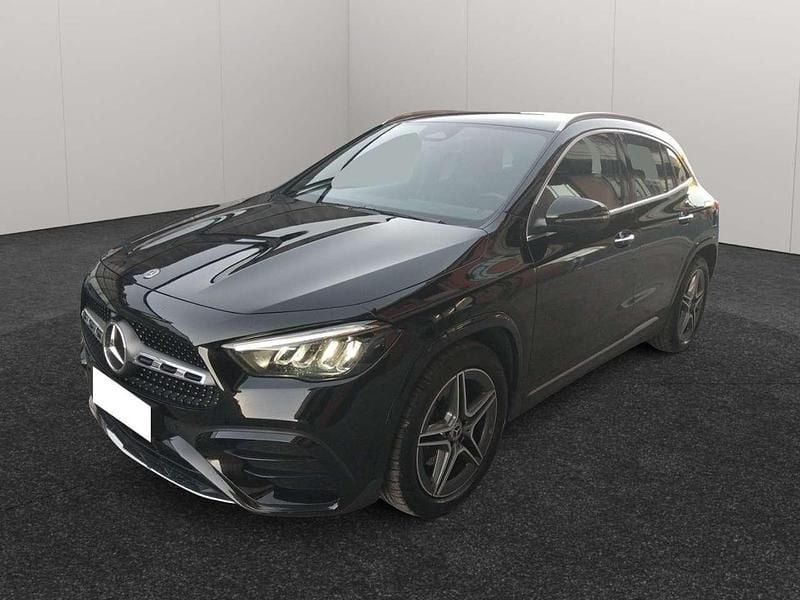 Nero Usata 2023 Mercedes GLA200 AMG Line Premium SUV | 42.900 € (Buon prezzo) - Immagine 1/4