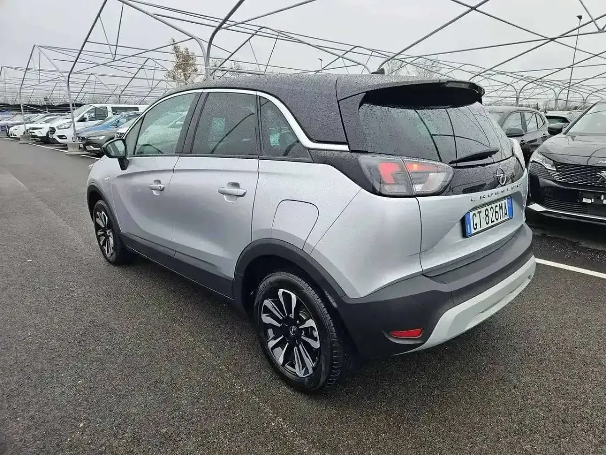 Usata Opel Crossland Elegance 131 CV (96 kW) 2024 Argento SUV