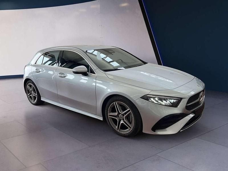 Usata Mercedes A180 AMG line 136 CV (100 kW) 2025 Argento Utilitaria