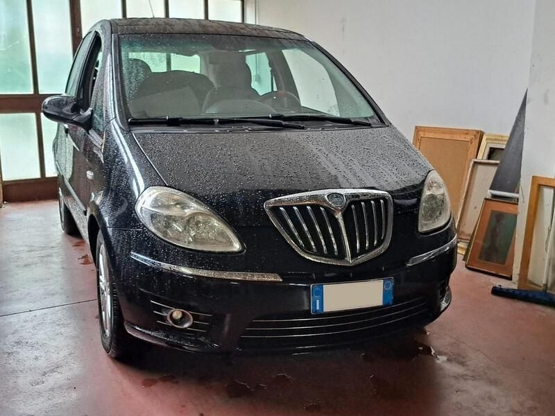 Grigio Usata 2010 Lancia Musa Monovolume | 1900 € - Immagine 1/4