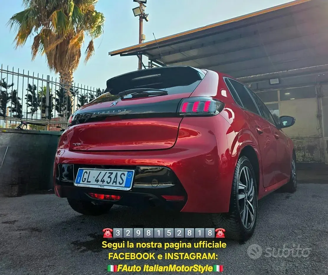Usata Peugeot 208 Allure 75 CV (55 kW) 2022 Rosso Utilitaria