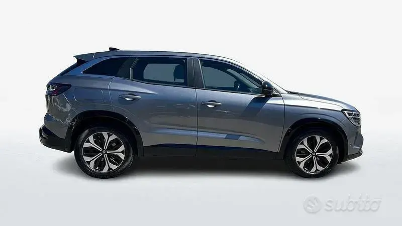 Usata Renault Austral Equilibre 131 CV (96 kW) 2023 Grigio scuro SUV