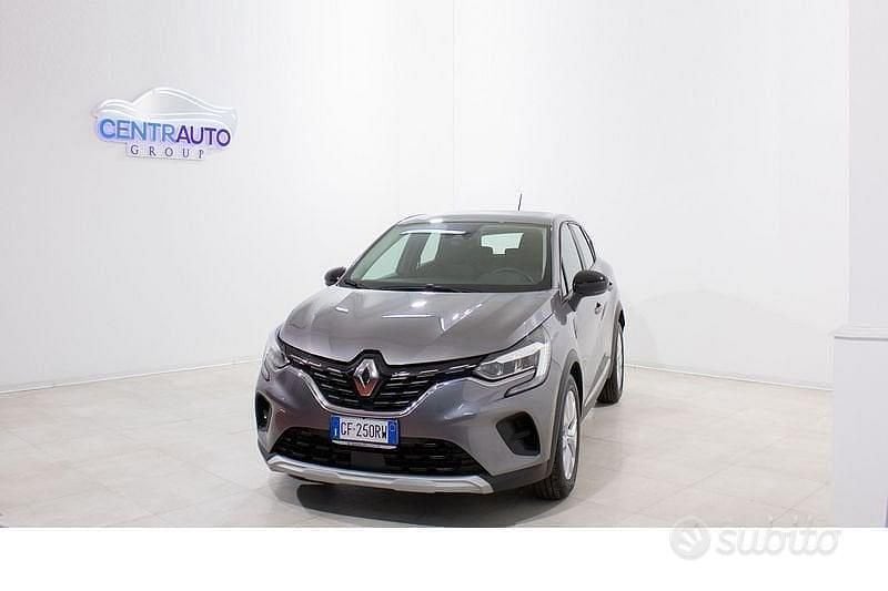 Usata Renault Captur Business 116 CV (85 kW) 2021 Grigio SUV