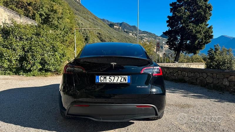 Occasion Tesla Model Y Performance 392 kW (534 ch) 2023 Noir SUV