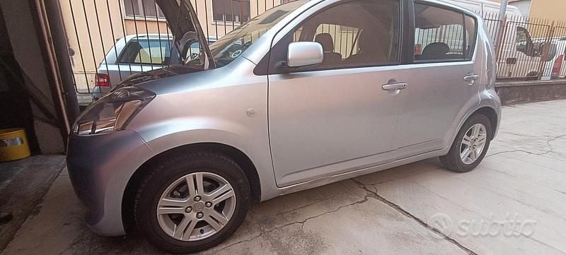 Usata Subaru Justy 70 CV (51 kW) 2009 Grigio Utilitaria