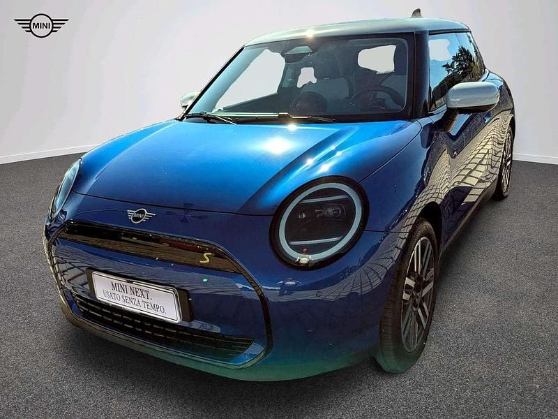 Nuova Mini Cooper SE Classic 160 kW (218 CV) 2025 Blu/azzurro Utilitaria