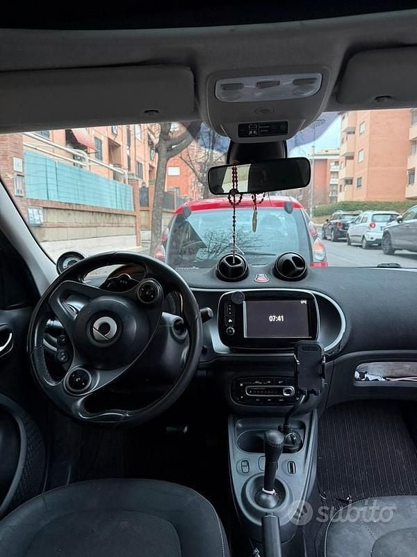 Usata Smart ForFour Passion 75 CV (55 kW) 2017 Bianco Utilitaria