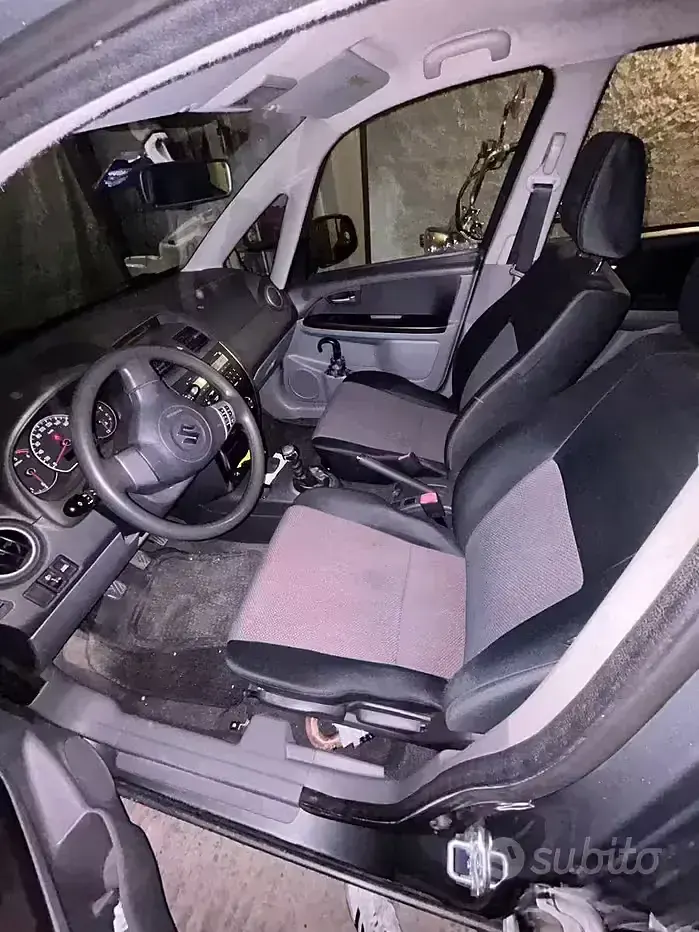 Usata Suzuki SX4 90 CV (66 kW) 2007 Marrone Monovolume