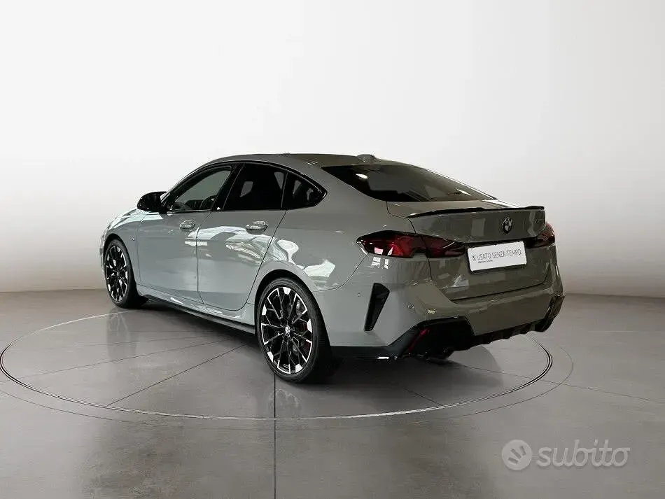 Nuova BMW M235 M Sport 300 CV (220 kW) 2026 Grigio Coupé