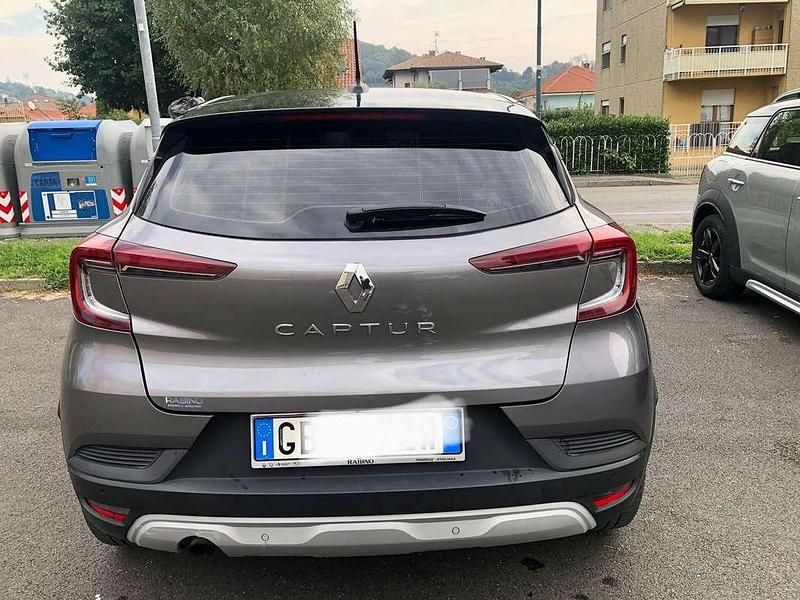 Usata Renault Captur Zen 101 CV (74 kW) 2020 Grigio SUV