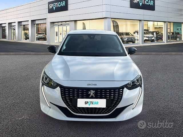 Usata Peugeot 208 Active 101 CV (74 kW) 2023 Bianco Utilitaria