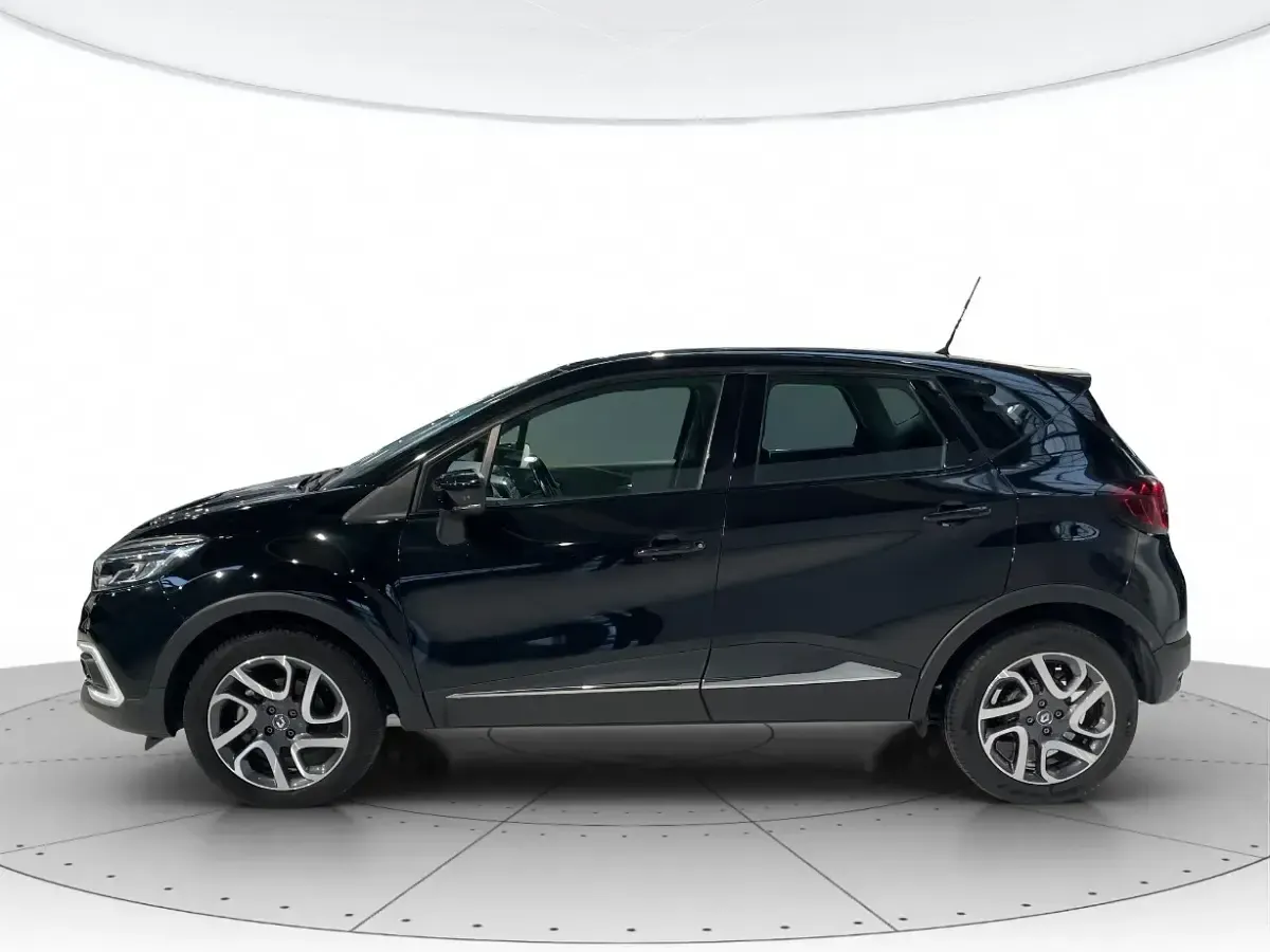 Usata Renault Captur Zen 90 CV (66 kW) 2017 Nero SUV
