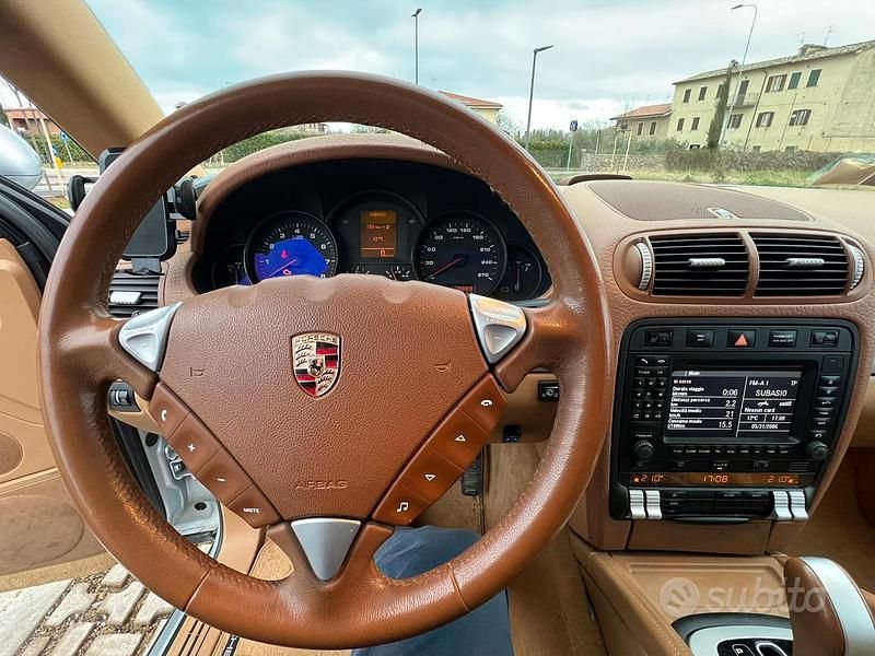 Usata Porsche Cayenne 252 CV (185 kW) 2006 Grigio SUV