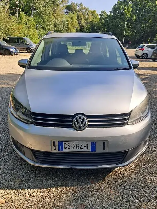 Usata VW Touran 105 CV (77 kW) 2010 Argento Monovolume