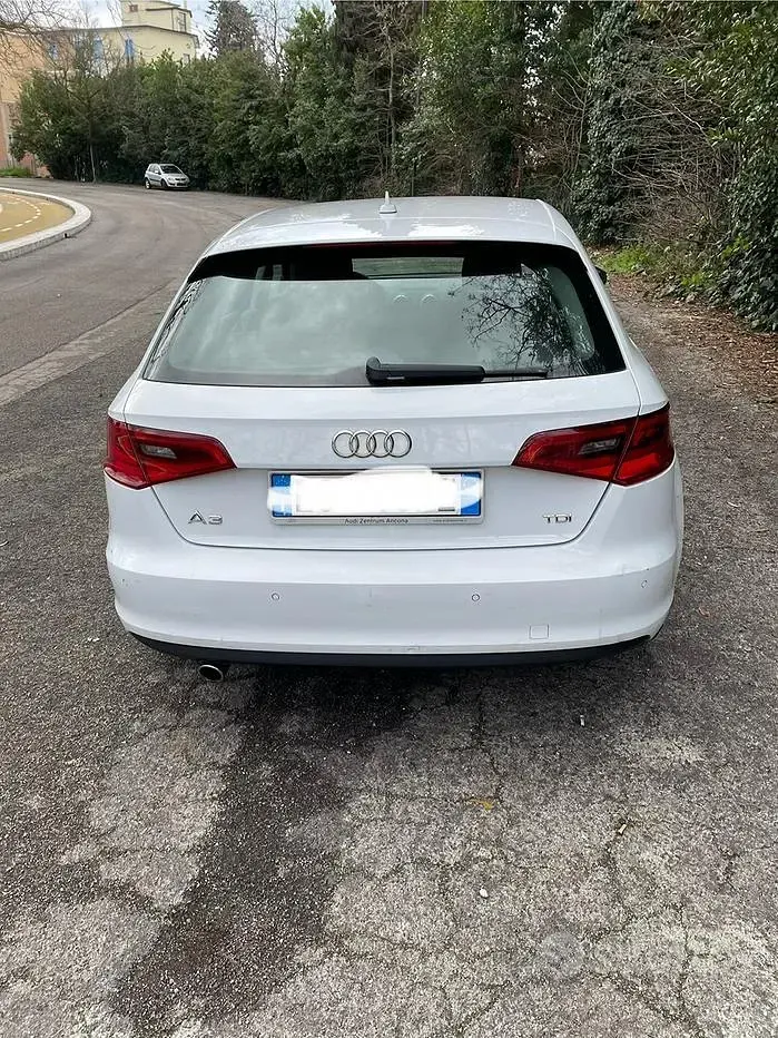 Usata Audi A3 Ambition 105 CV (77 kW) 2013 Bianco Berlina