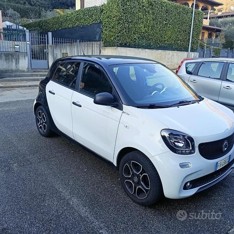 Usata Smart ForFour 61 CV (44 kW) 2018 Utilitaria