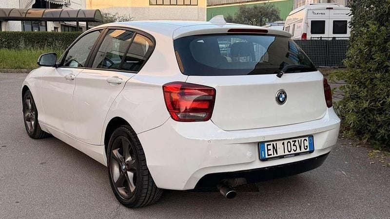 Usata BMW 114 Sport Line 102 CV (75 kW) 2012 Bianco Utilitaria