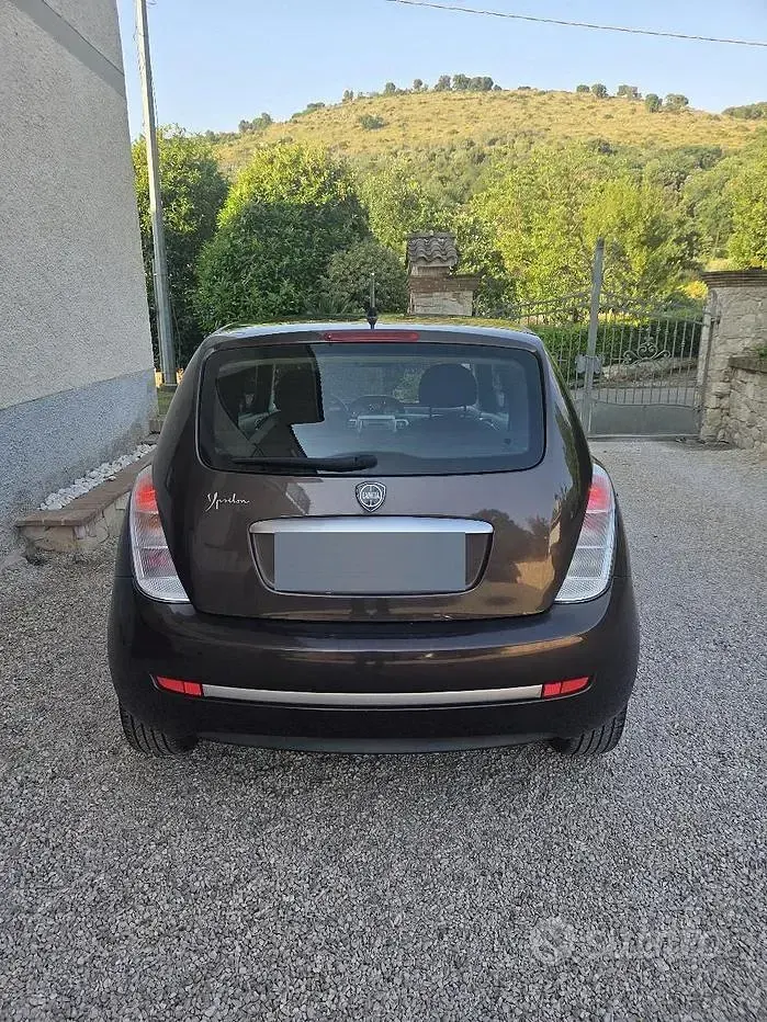 Usata Lancia Ypsilon 75 CV (55 kW) 2010 Utilitaria